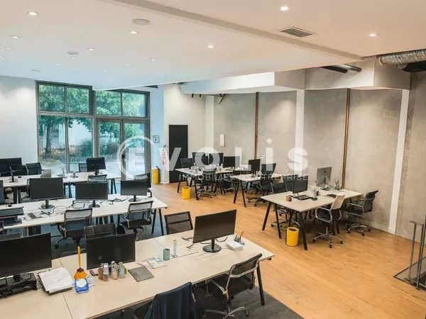 Bureaux 270 m² 