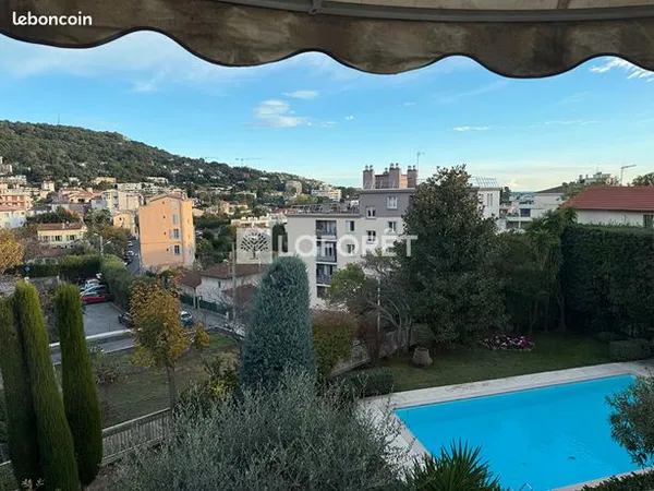 Appartement 3 pièces 82 m² 