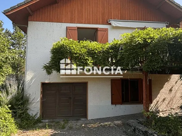 Maison 4 pièces 179 m² 