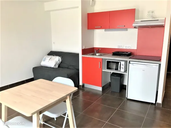 Studio 1 pièce 28 m² 