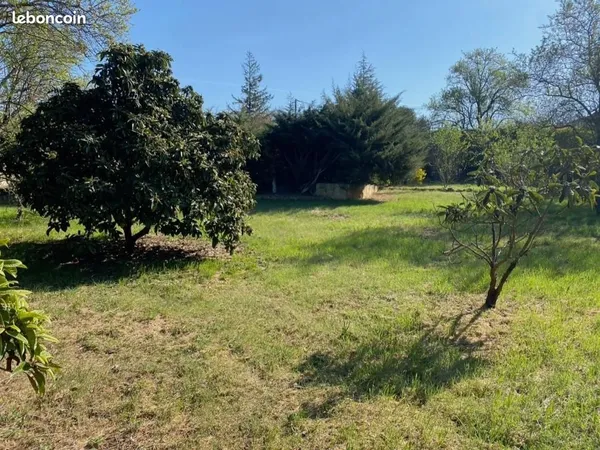 Terrain 2 222 m² Saint Maximin La Sainte Baume 
