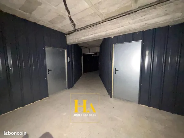 Local industriel 414 m² 