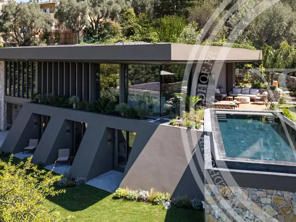 Villa 6 pièces 305 m² 