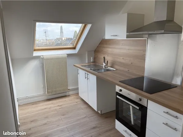 APPARTEMENT T2 NON MEUBLÉ - PROCHE TOUTES COMMODITÉS 