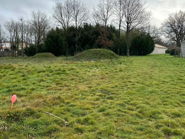 Terrain 775 m² 