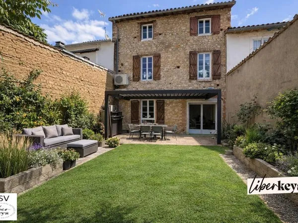 Maison de caractère rénovée - Hyper centre de Gaillac - 238 m² habitables - Jardin 