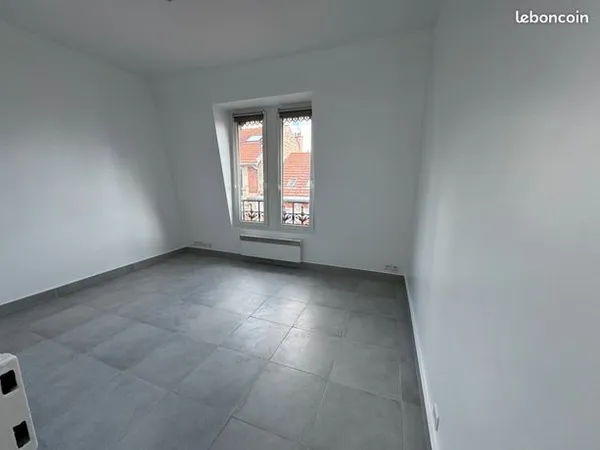 Studio 1 pièce 16 m² 