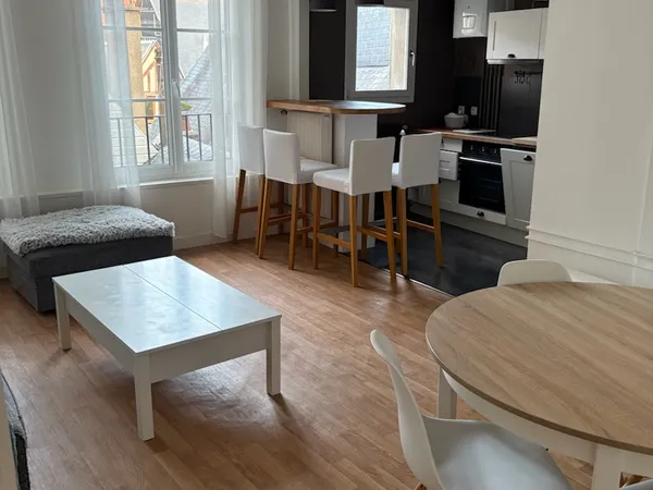 Loue appartement meublé 