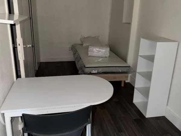Appartement 1 pièce 14 m² 
