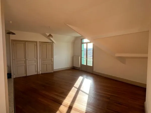 Appartement à louer à Courpière 