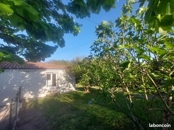 Location maison T2 avec jardin / terrasse et abris voiture 
