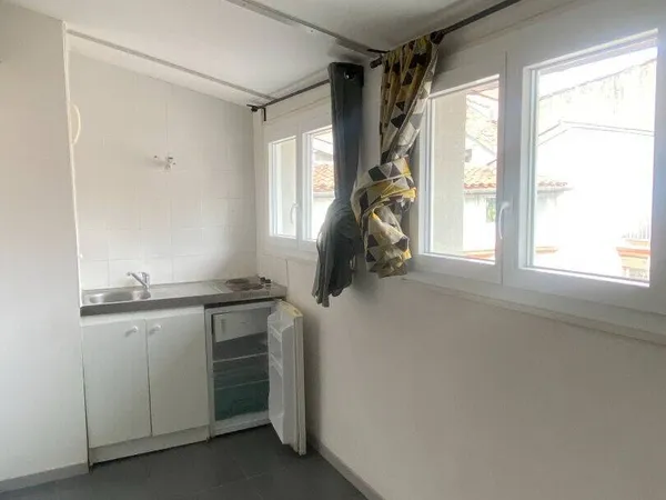 Studio 1 pièce 16 m² 