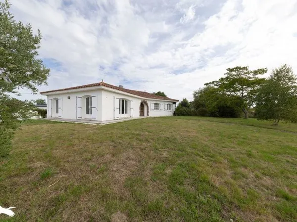 Maison de 6 pièces principales 