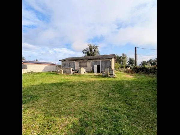 Local 4 pièces 130 m² 