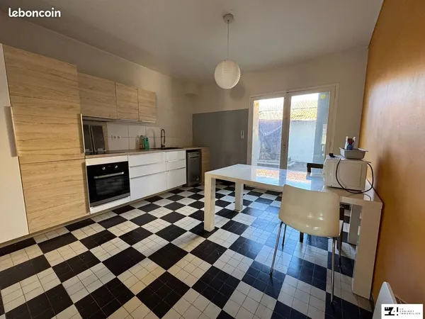 Appartement 5 pièces 121 m² 