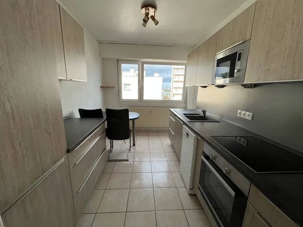 Appartement 3 pièces 77 m² 