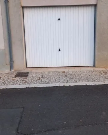 Parking - Garage Location Montguyon  18m² 62€