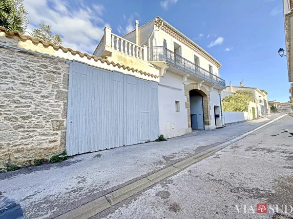 Colombiers Maison vigneronne de caractère à 50 m du Canal du Midi avec jardin, grenier 