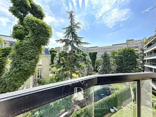 Le service location de la Maison BARNES vous propose ce bien : 