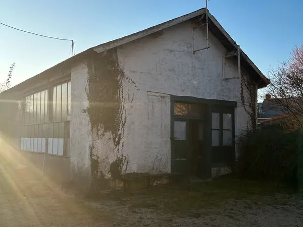 Ancien atelier de menuiserie de 117 m2 idéal loft 