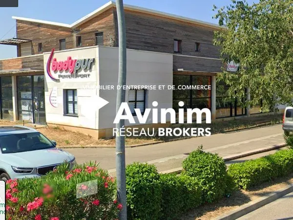 Local 410 m² Beaucaire 