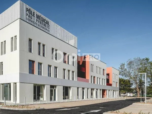 Local commercial 169 m² 