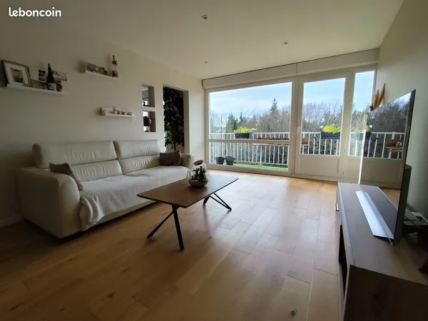 Appartement rénové et lumineux de 81 m² 