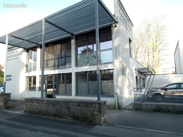 Immeuble 24 pièces 560 m² 