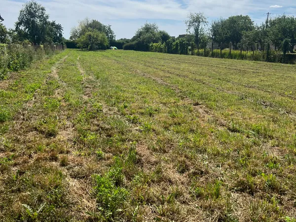 Terrain 2400 m² 