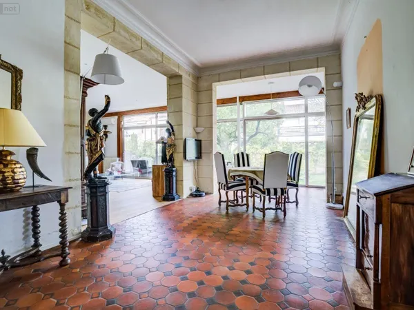 Maison 7 pièces 211 m² 