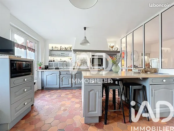 Maison 7 pièces 180 m² 