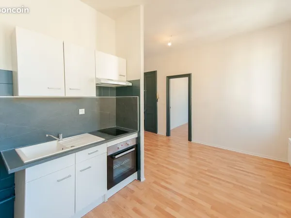 T2 refait à neuf - 31 m² - 1er étage - Laden Briguiboul - Castres 