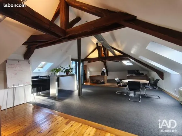 Bureaux 64 m² 