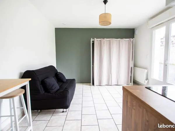 Studio 1 pièce 15 m² 
