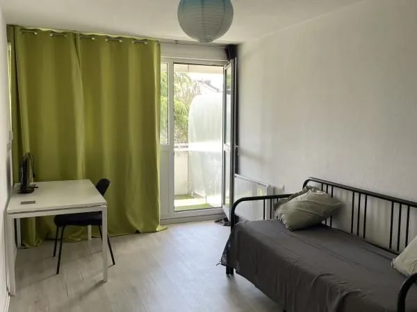 Studio 1 pièce 18 m² 