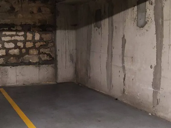 Parking 12 m² 