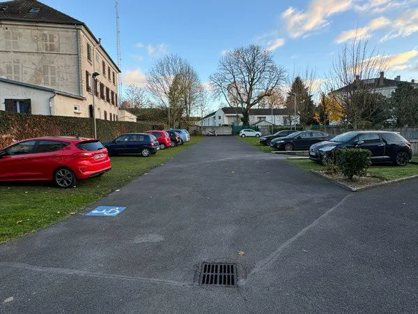 Parking 12 m² 