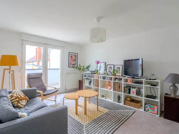 Appartement Nevers 3 pièces 63.5m2, 2 chambres, centre ville, ascenseur, parking souterrain, proche 