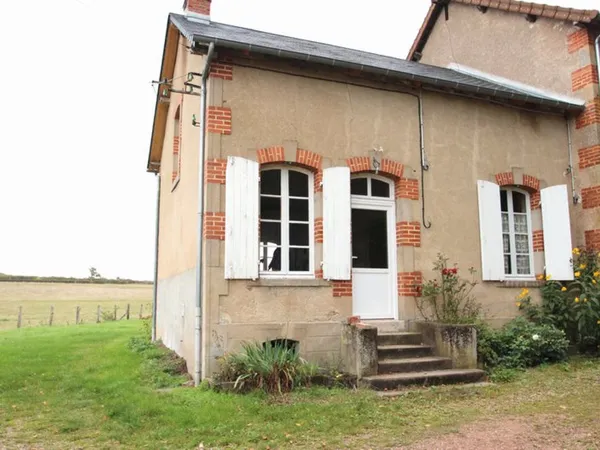 A LOUER, MAISON A VERNEUIL 