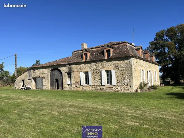 Propriété 4 pièces 155 m² 