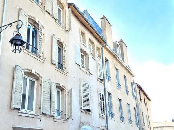 Studio 1 pièce 23 m² 