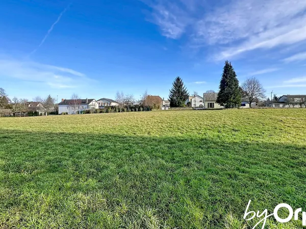 Terrain 2035 m² 