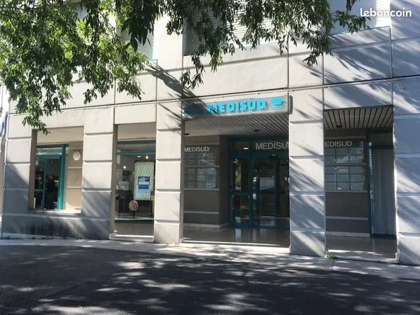 Bureaux 79 m² Nîmes 