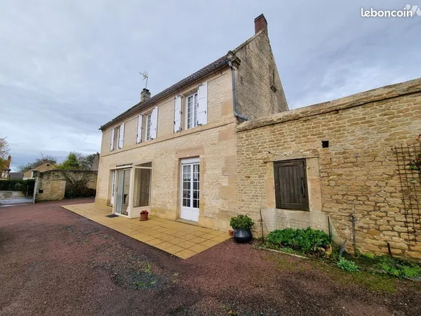 Ferme 1637 m² CRESSERONS 