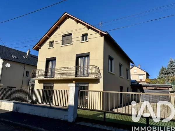 Maison 11 pièces 223 m² 