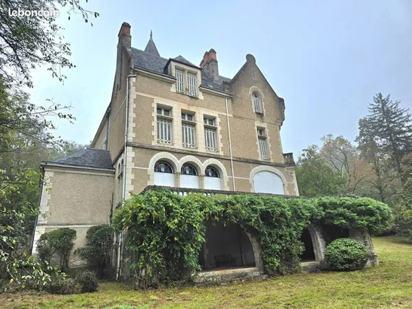 Maison 12 pièces 417 m² 