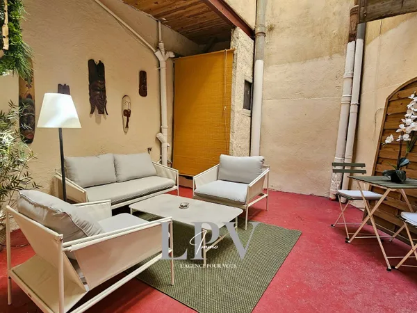 Appartement 2 niveaux - Patio de 18m2 