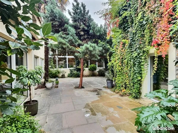 Maison 8 pièces 417 m² 