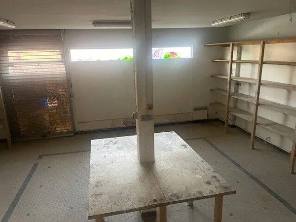 Local commercial 168 m² 