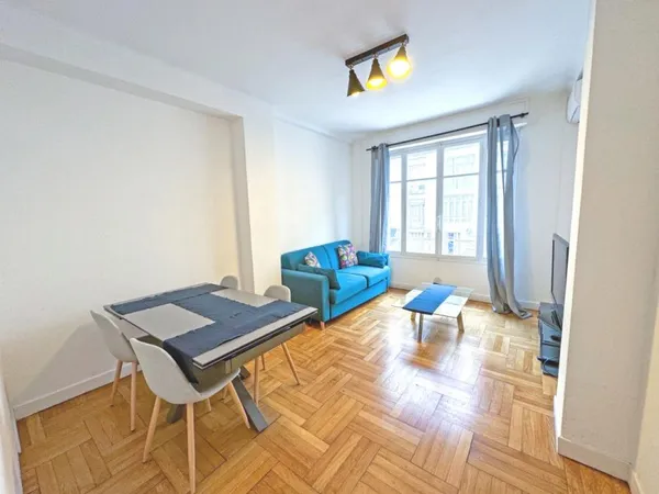 Appartement 2 pièces à deux pas de la mer